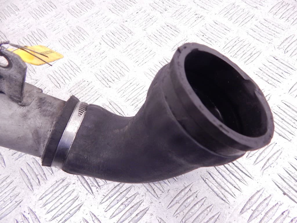 Патрубок интеркулера к BMW 5 E39 (95-00)