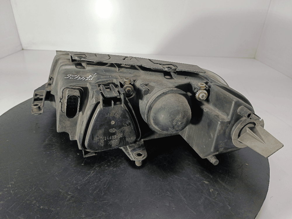 Фара правая к Volkswagen Passat B5+ Рестайлинг (00-05)