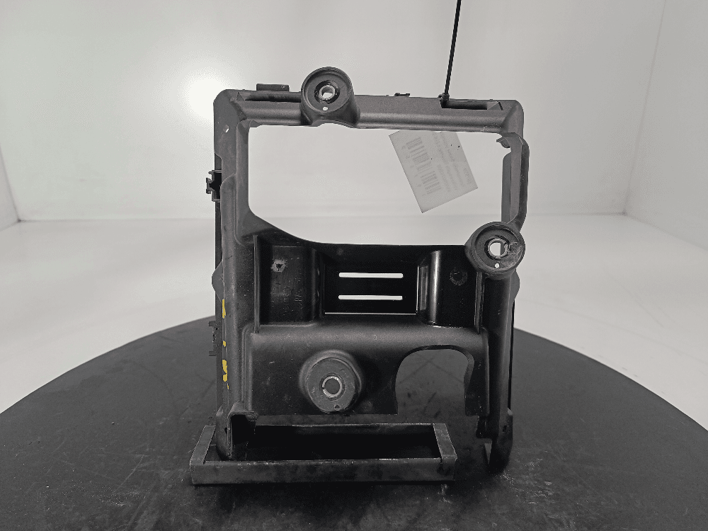 Кронштейн блока управления двигателем к Volkswagen Touareg 3 (18-24)