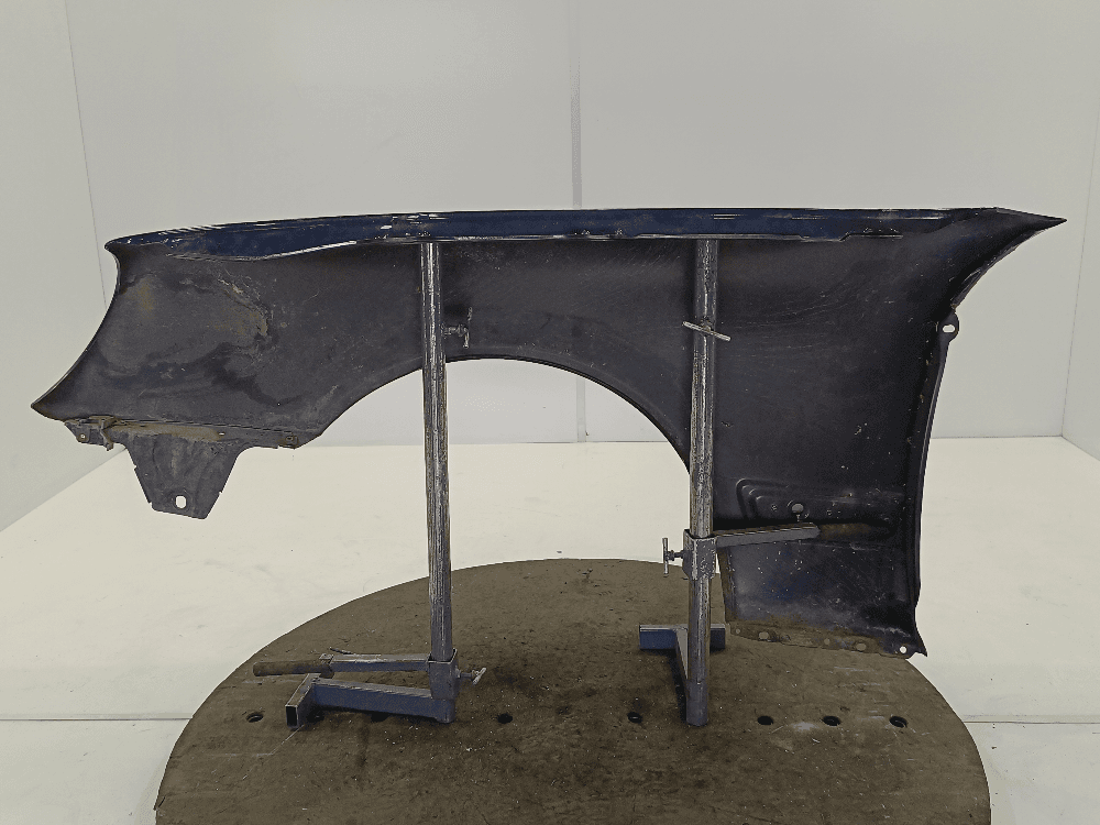 Крыло переднее правое к Mercedes E Class W210/S210 Рестайлинг (99-02)