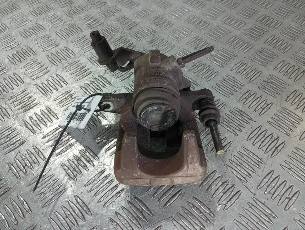 Суппорт задний левый к Citroen C4 1 (04-08)