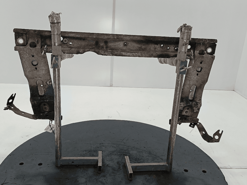 Балка под радиатор к Renault Megane 2 (02-06)