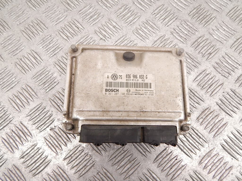 Блок управления двигателем к Volkswagen Golf 4 (97-06)