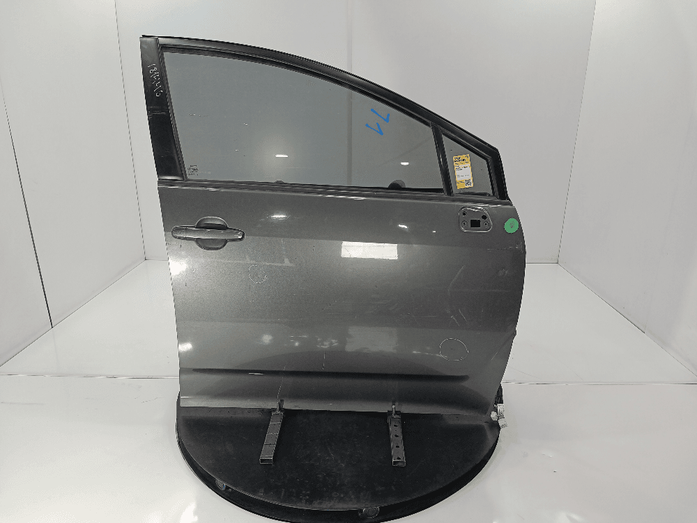 Дверь передняя правая к Toyota Corolla Verso 2 (04-07)