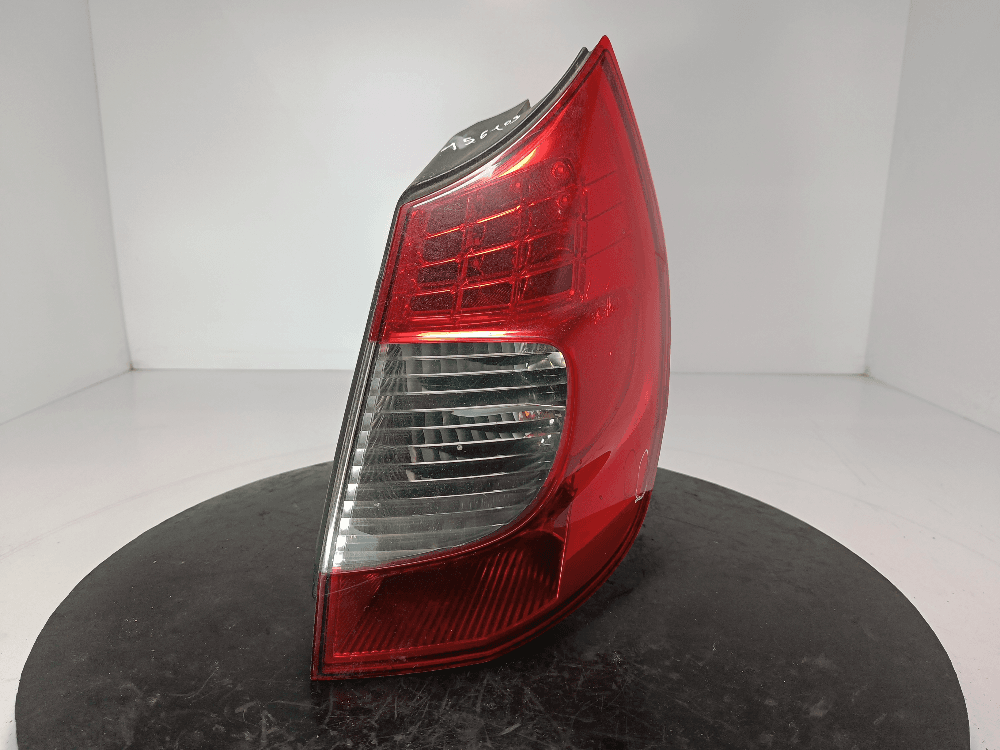 Фонарь задний правый к Renault Scenic 2 (03-06)