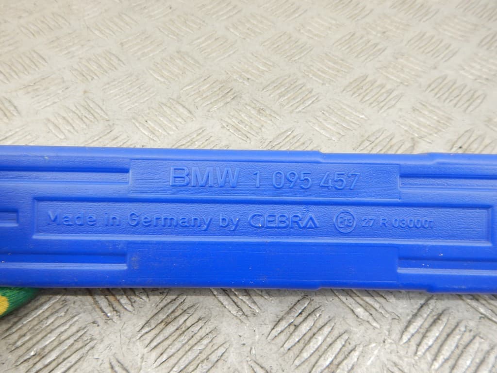 Знак аварийной остановки к BMW X5 E53 Рестайлинг (03-06)