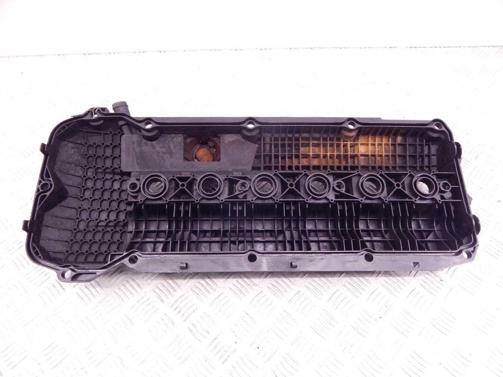 Клапанная крышка к BMW 5 E39 (95-00)