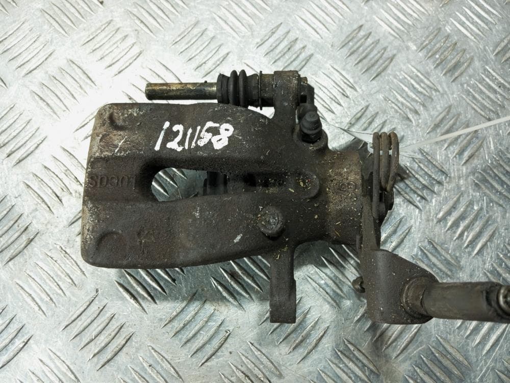 Суппорт задний правый к Alfa Romeo 147 (00-04)