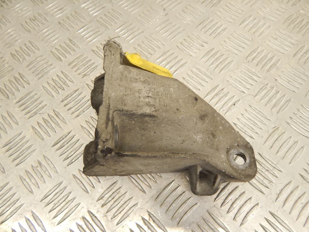Кронштейн двигателя к BMW 1 F20/F21 (11-15)