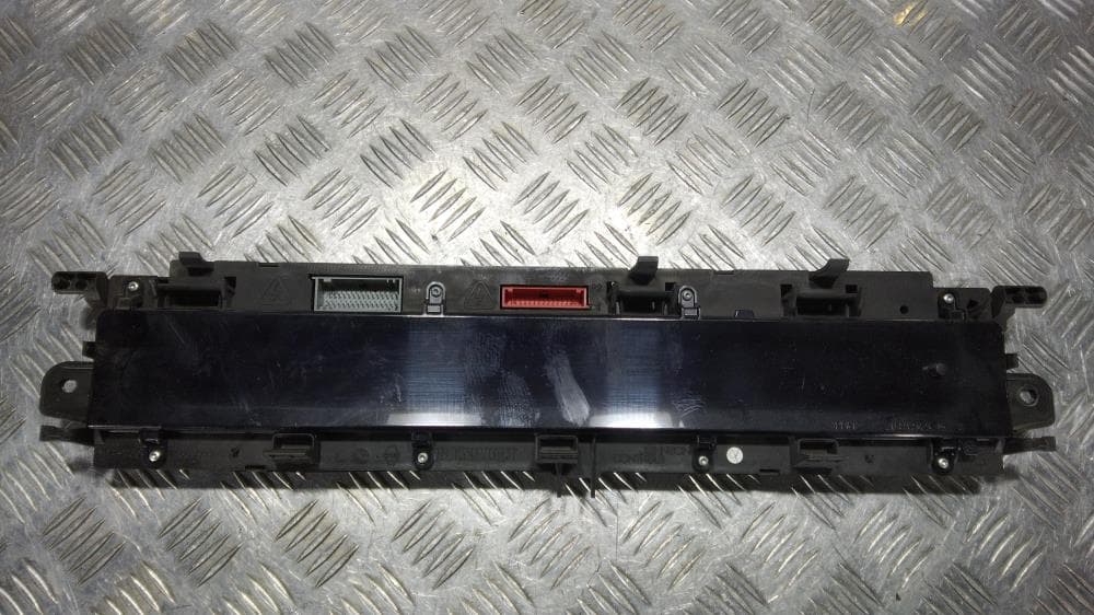 Щиток приборов (приборная панель) к Renault Scenic 2 (03-06)