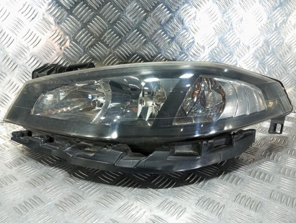 Фара левая к Renault Laguna 2 Рестайлинг (05-08)