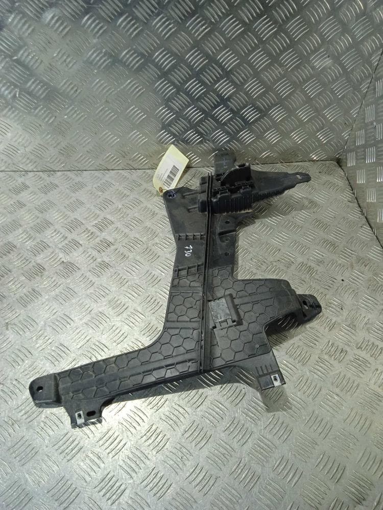 Кронштейн к Tesla Model X (15-21)