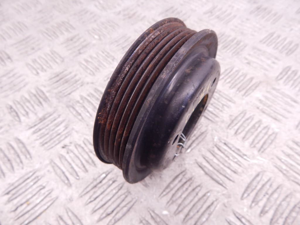 Шкив помпы к BMW 5 E39 (95-00)