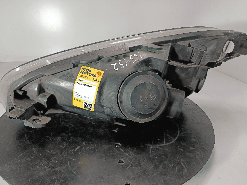 Фара правая к Citroen C4 Picasso 1 (06-13)