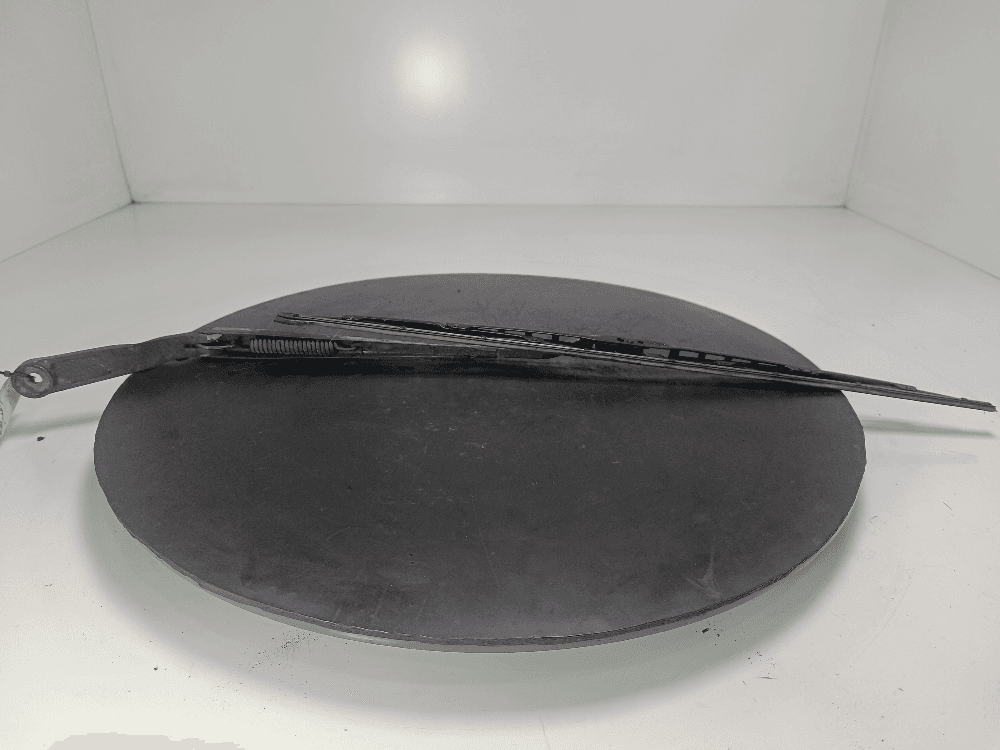 Щеткодержатель (поводок стеклоочистителя, дворник) к Nissan  Almera N15 (95-98)