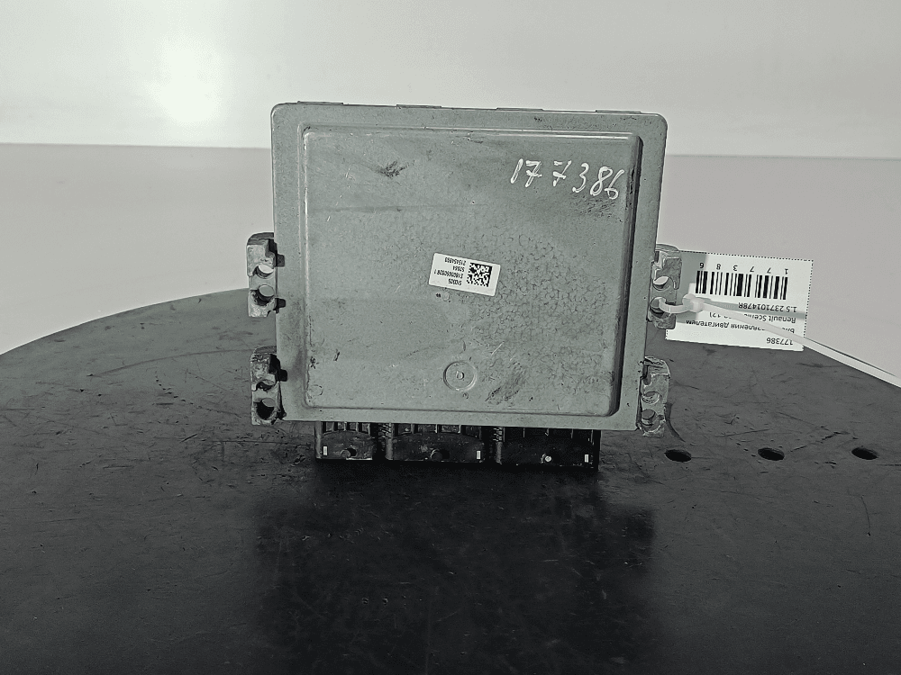 Блок управления двигателем к Renault Scenic 3 (09-12)