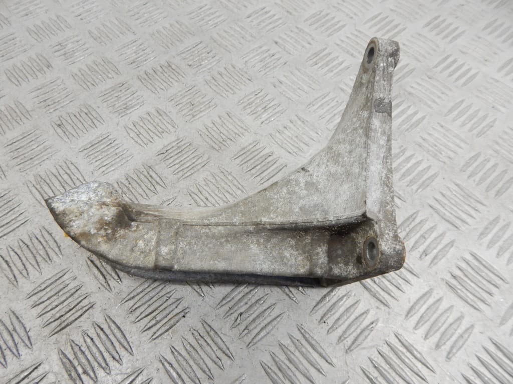 Кронштейн двигателя к BMW 3 E36 (90-00)