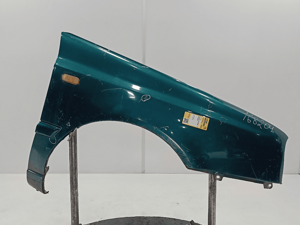 Крыло переднее правое к Volkswagen Golf 3 (91-99)