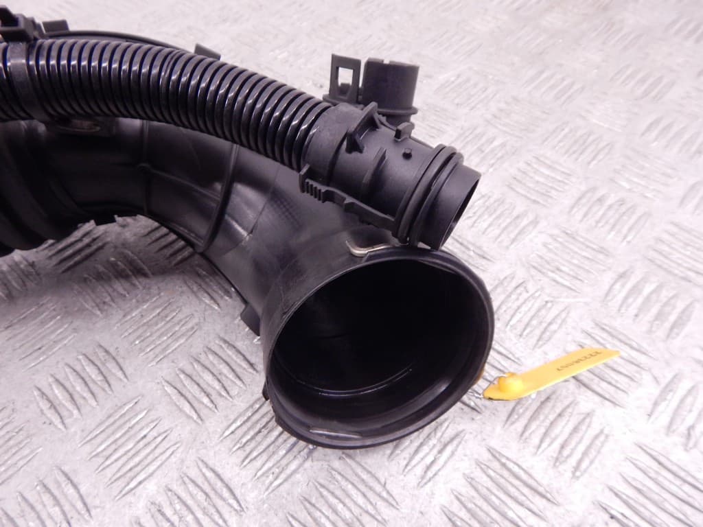 Патрубок (трубопровод, шланг) к BMW 3 F34 (13-16)