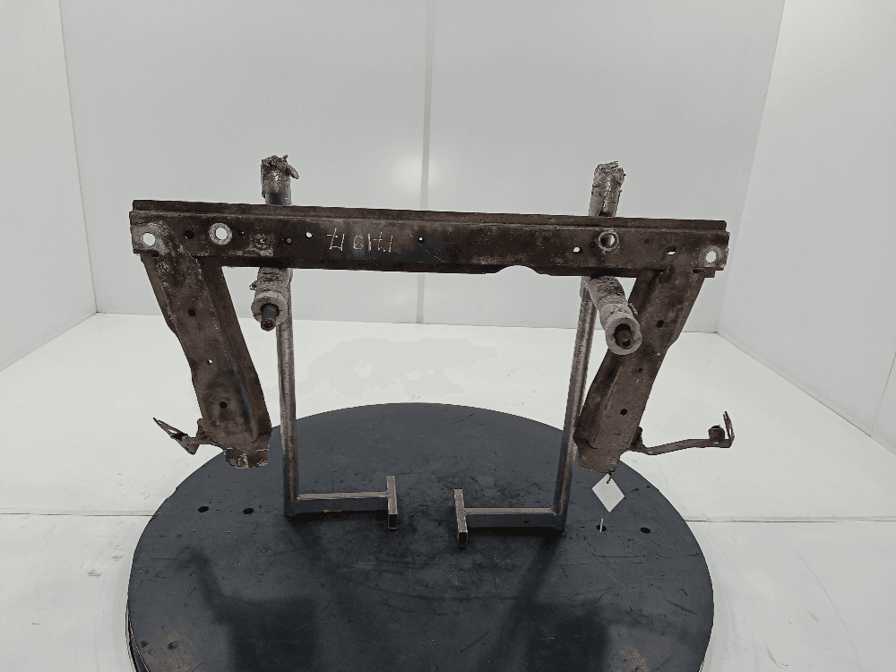 Балка под радиатор к Renault Megane 2 (02-06)