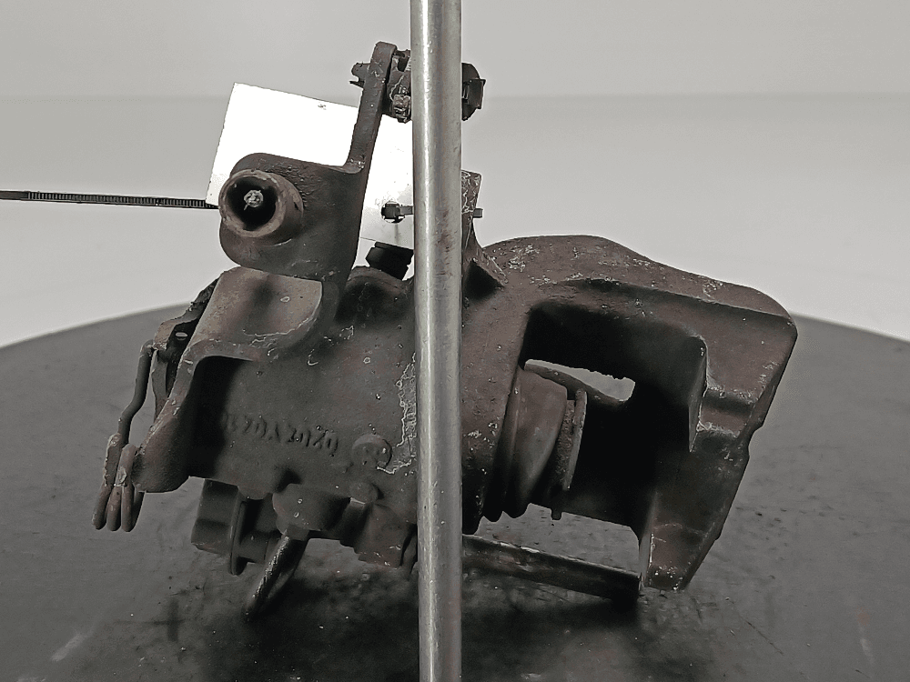 Суппорт задний левый к Citroen C4 Picasso 1 (06-13)