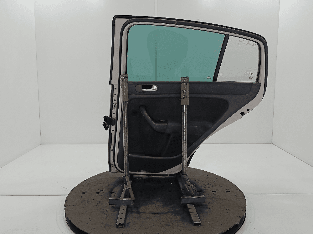 Дверь задняя правая к Volkswagen Golf Plus (05-09)