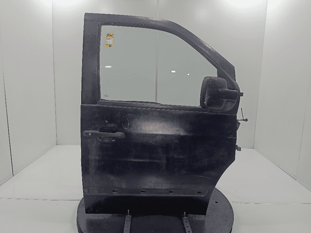 Дверь передняя правая к Mercedes Vito W638 (96-03)