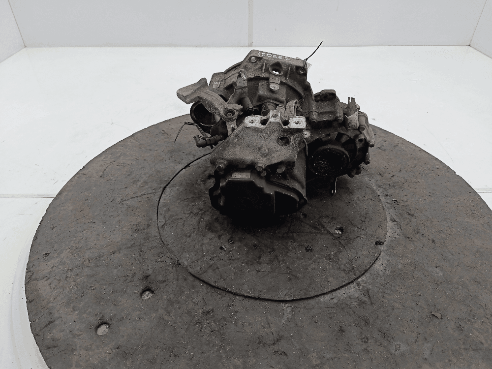 КПП механическая (МКПП) к Volkswagen Golf 5 (03-09)