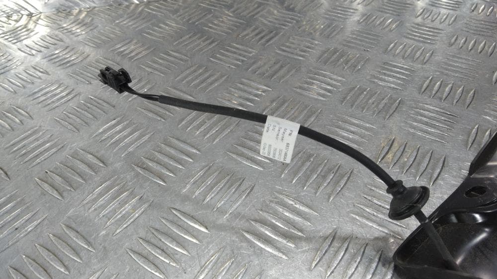 Датчик закрытия крышки багажника к Jeep Grand Cherokee WL (21-24)