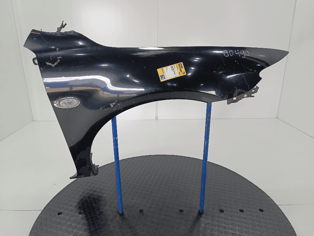 Крыло переднее правое к Mazda 6 1 (02-05)