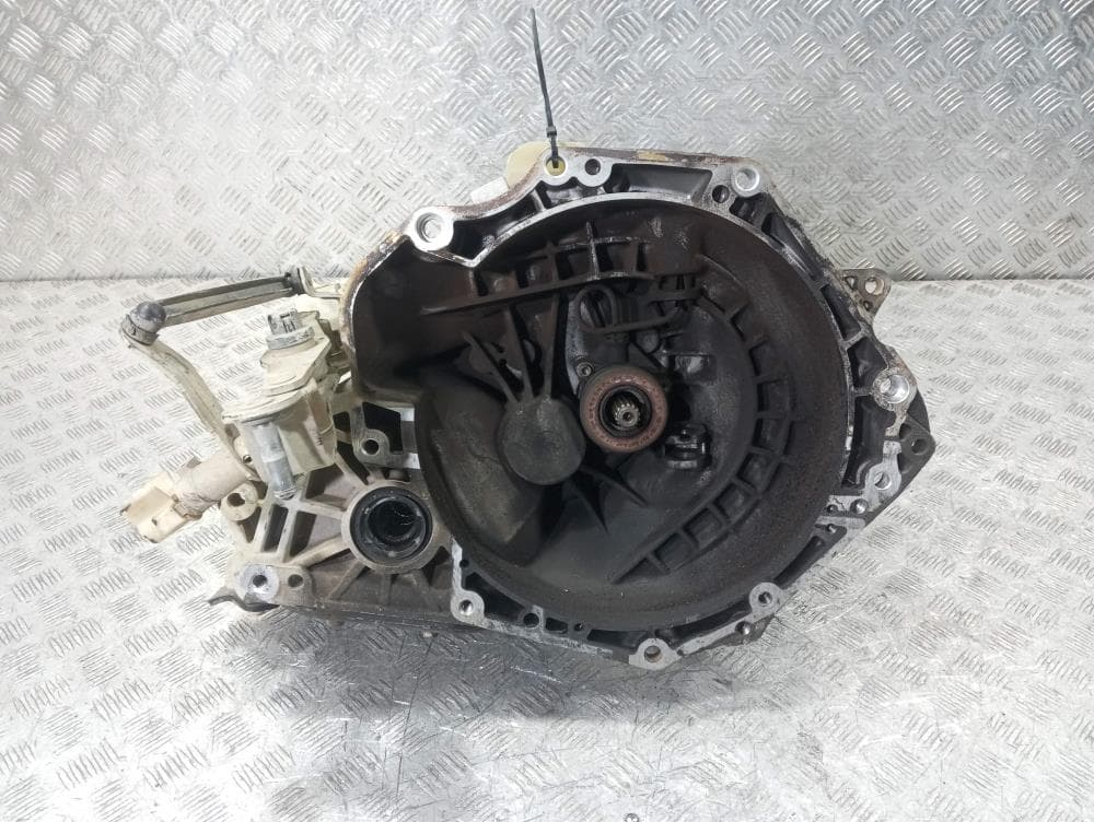 КПП механическая (МКПП) к Opel Corsa D (06-11)