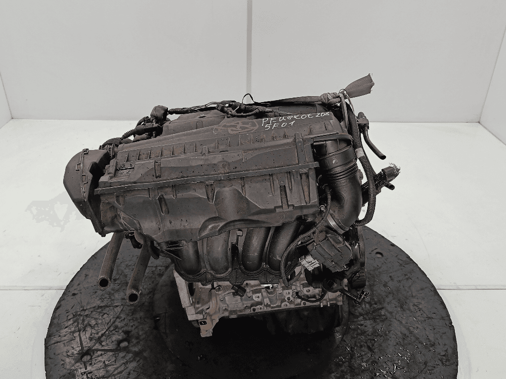 Двигатель к Peugeot 208 1 (12-15)