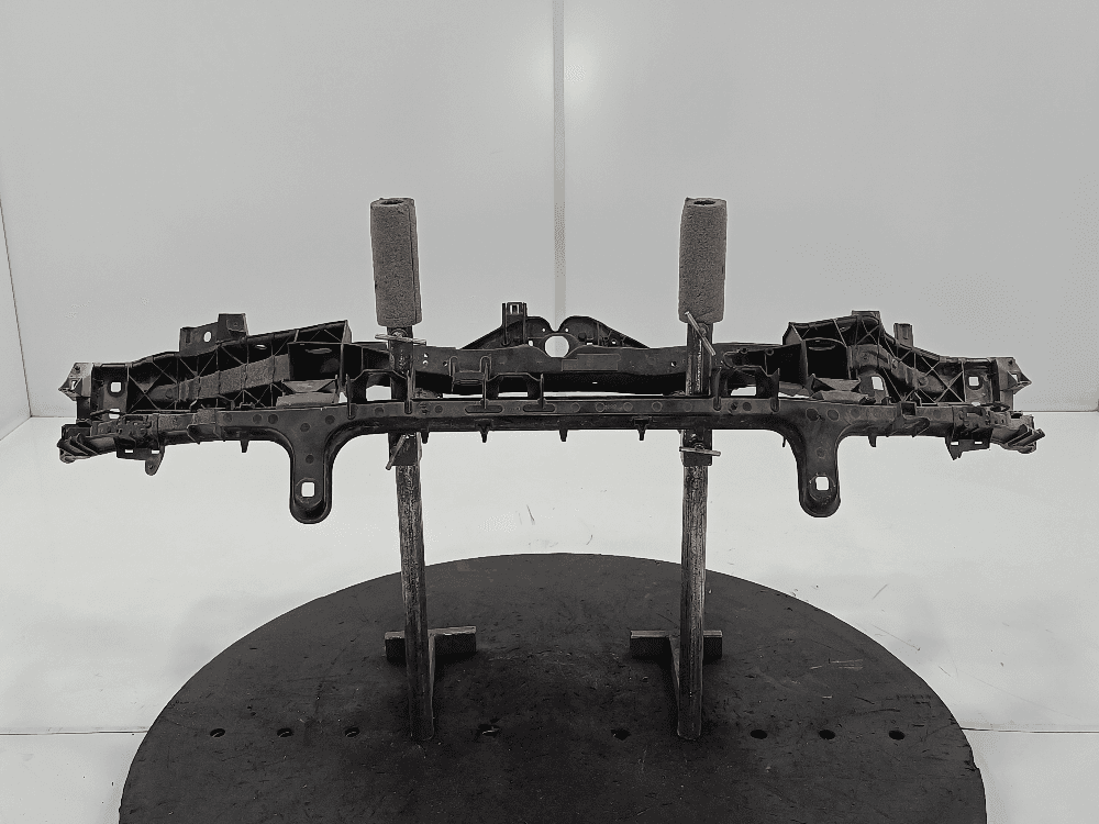 Передняя панель крепления облицовки (телевизор) к Ford C-Max 1 (03-07)