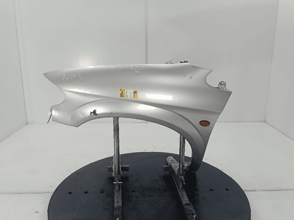 Крыло переднее левое к Chrysler Voyager 4 (01-04)