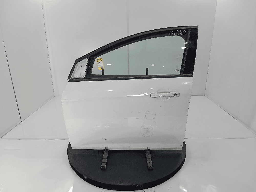 Дверь передняя левая к Ford Focus 3 (11-15)