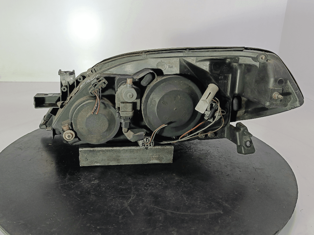 Фара правая к Nissan  Primera P12 (02-08)