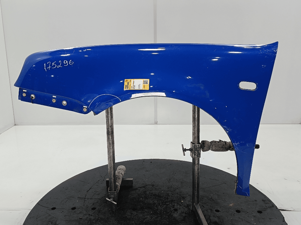 Крыло переднее левое к Volkswagen Golf 4 (97-06)