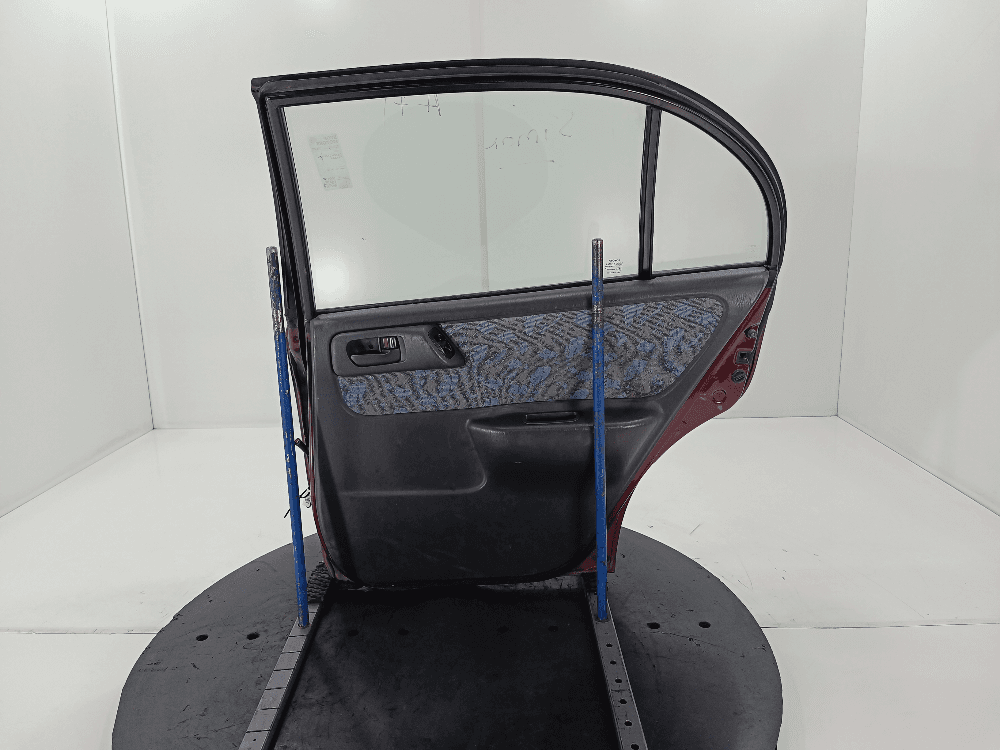 Дверь задняя правая к Toyota Carina T190 (92-96)