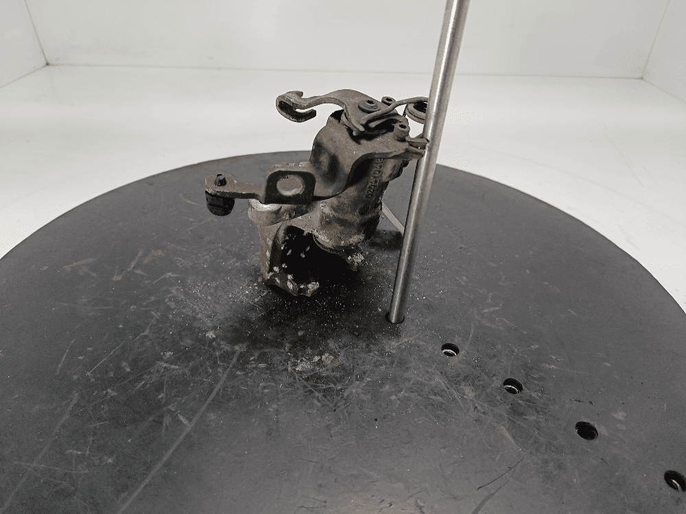 Суппорт задний правый к Citroen C4 Picasso 1 (06-13)