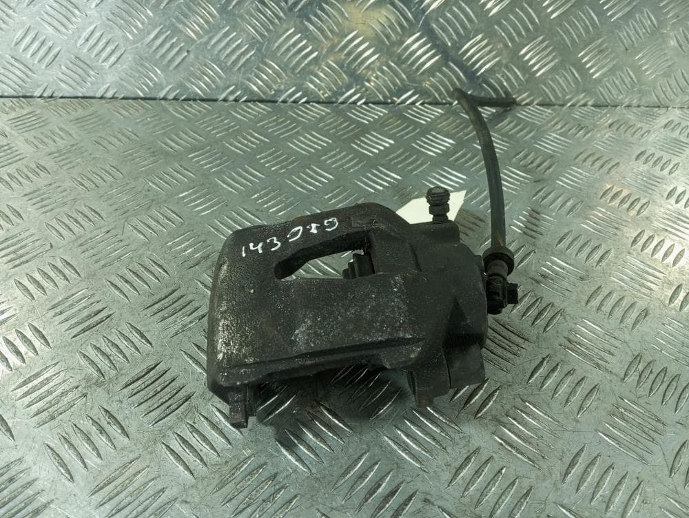 Суппорт передний правый к Volkswagen Golf 5 (03-09)