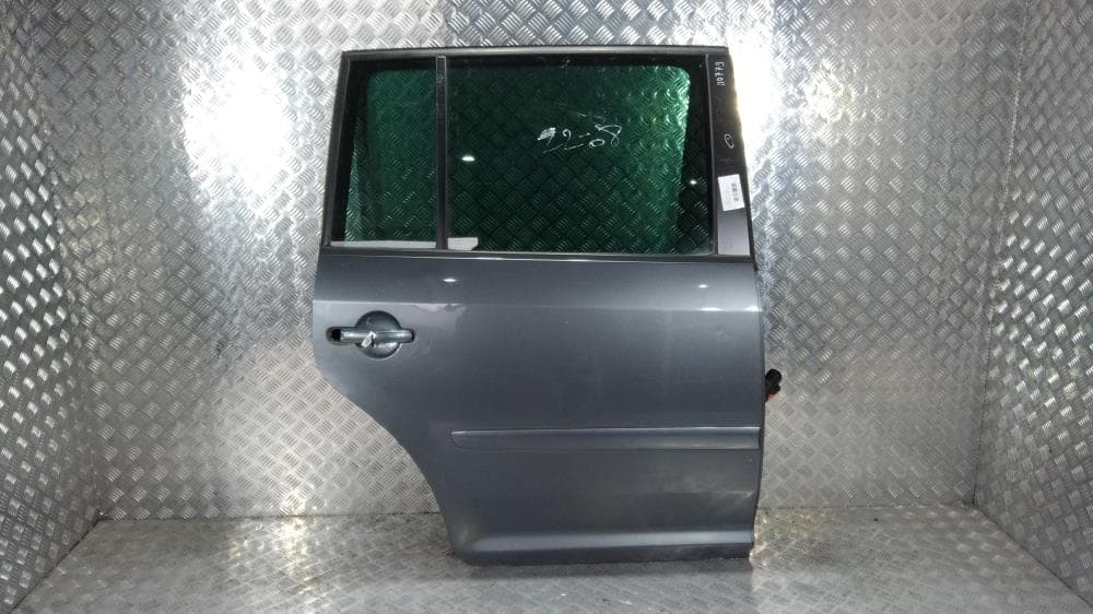 Дверь задняя правая к Volkswagen Touran 1 (03-07)