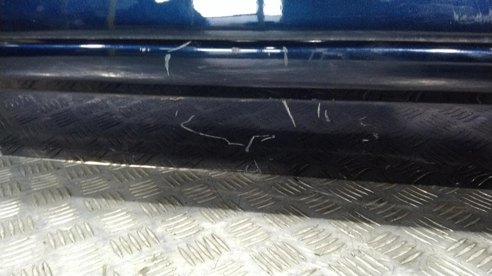 Дверь передняя правая к Nissan  Note E11 (05-09)