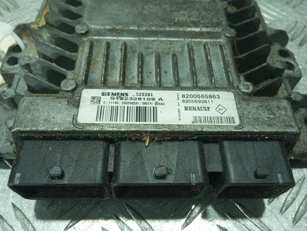 Блок управления двигателем к Renault Megane 2 (02-06)