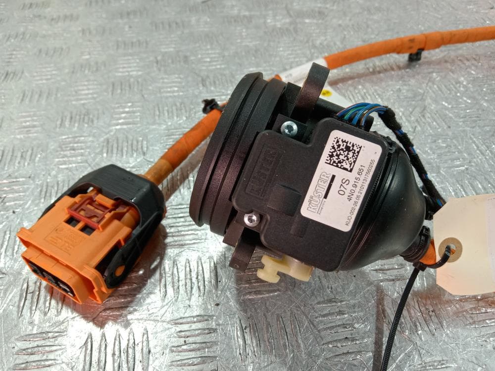 Розетка зарядки автомобиля к Audi A8 D5 Рестайлинг (21-24)