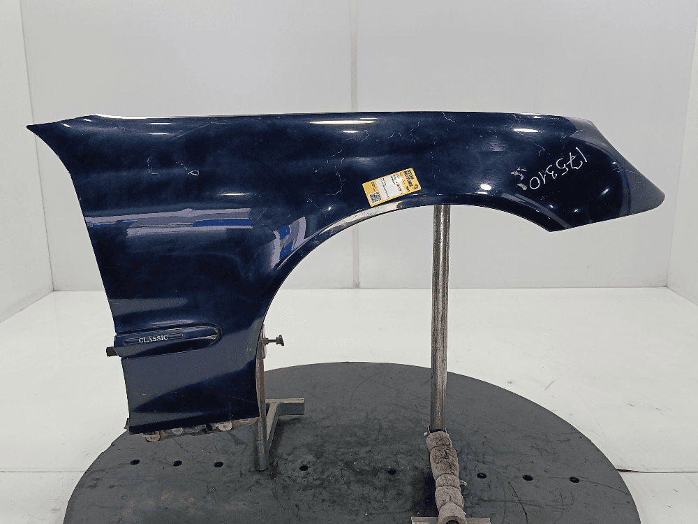 Крыло переднее правое к Mercedes C Class W203/S203/CL203 (00-04)