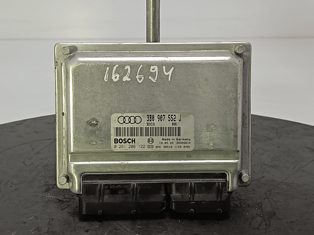 Блок управления двигателем к Audi A6 C5/4B (97-01)