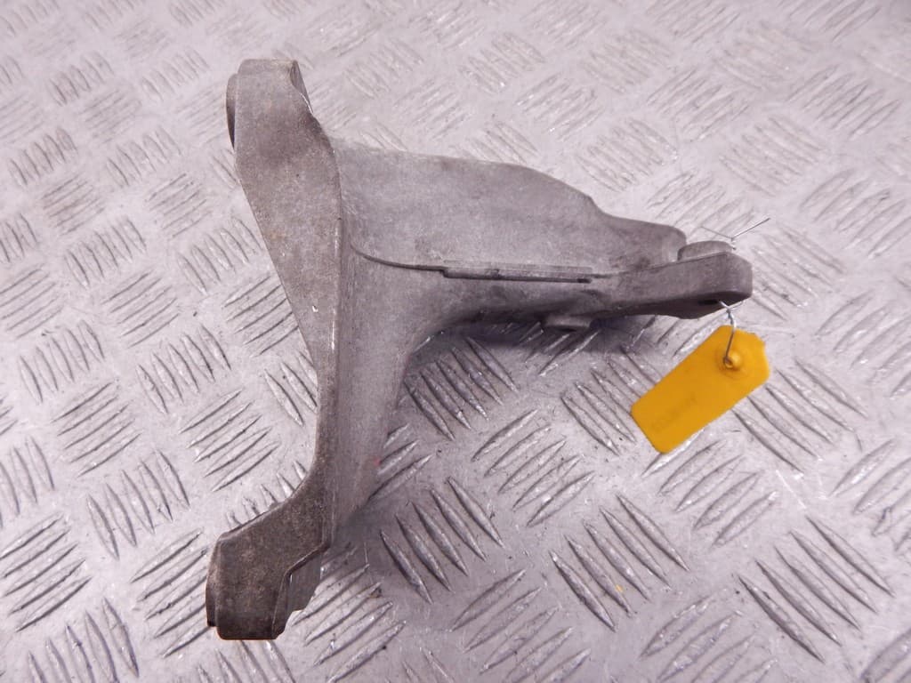 Кронштейн двигателя к BMW 3 F34 (13-16)