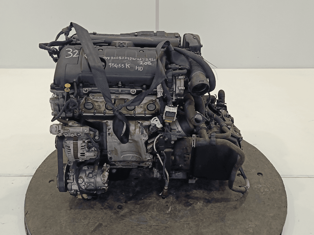 Двигатель к Peugeot 208 1 (12-15)