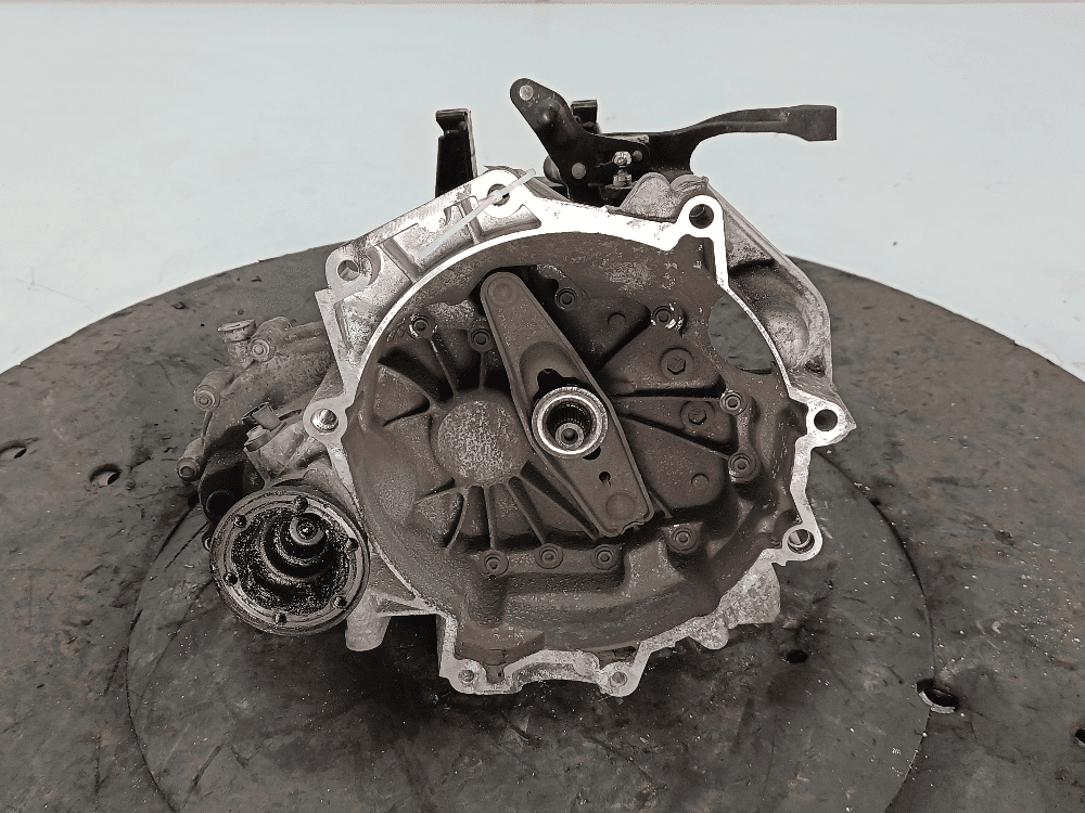 КПП механическая (МКПП) к Volkswagen Polo 4 (01-05)