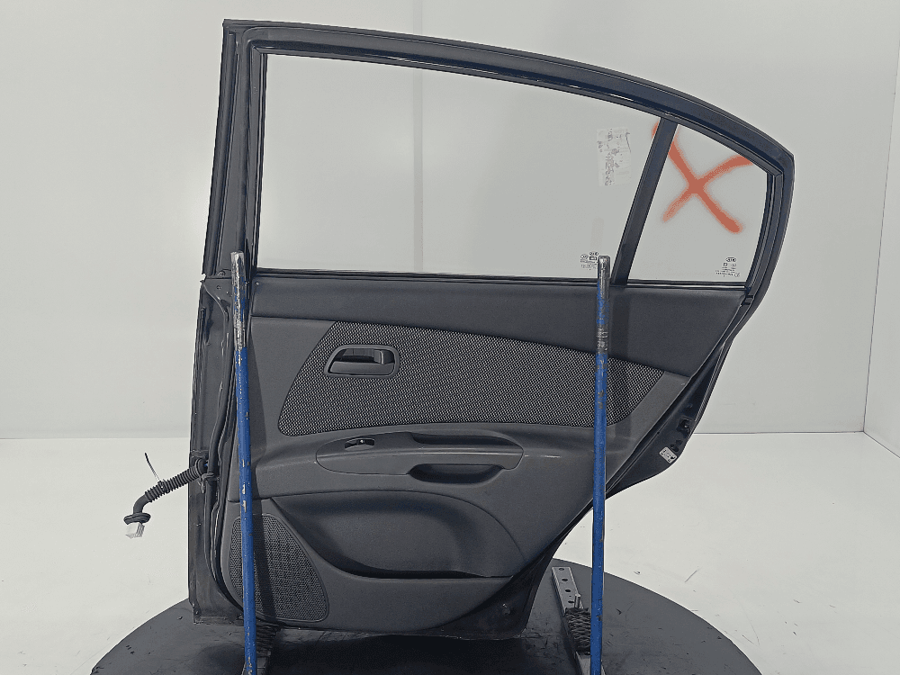 Дверь задняя правая к Kia Rio 2 (05-09)